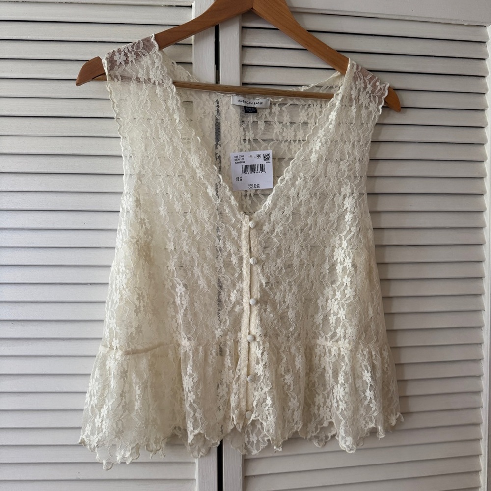 American Eagle Outfitters Ivory Lace Sleeveless Blouse